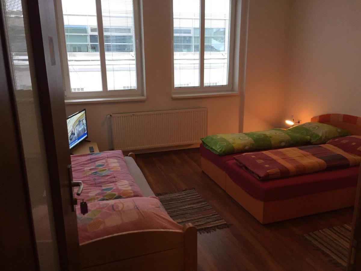 Hostel Fontana Zsolna Kültér fotó