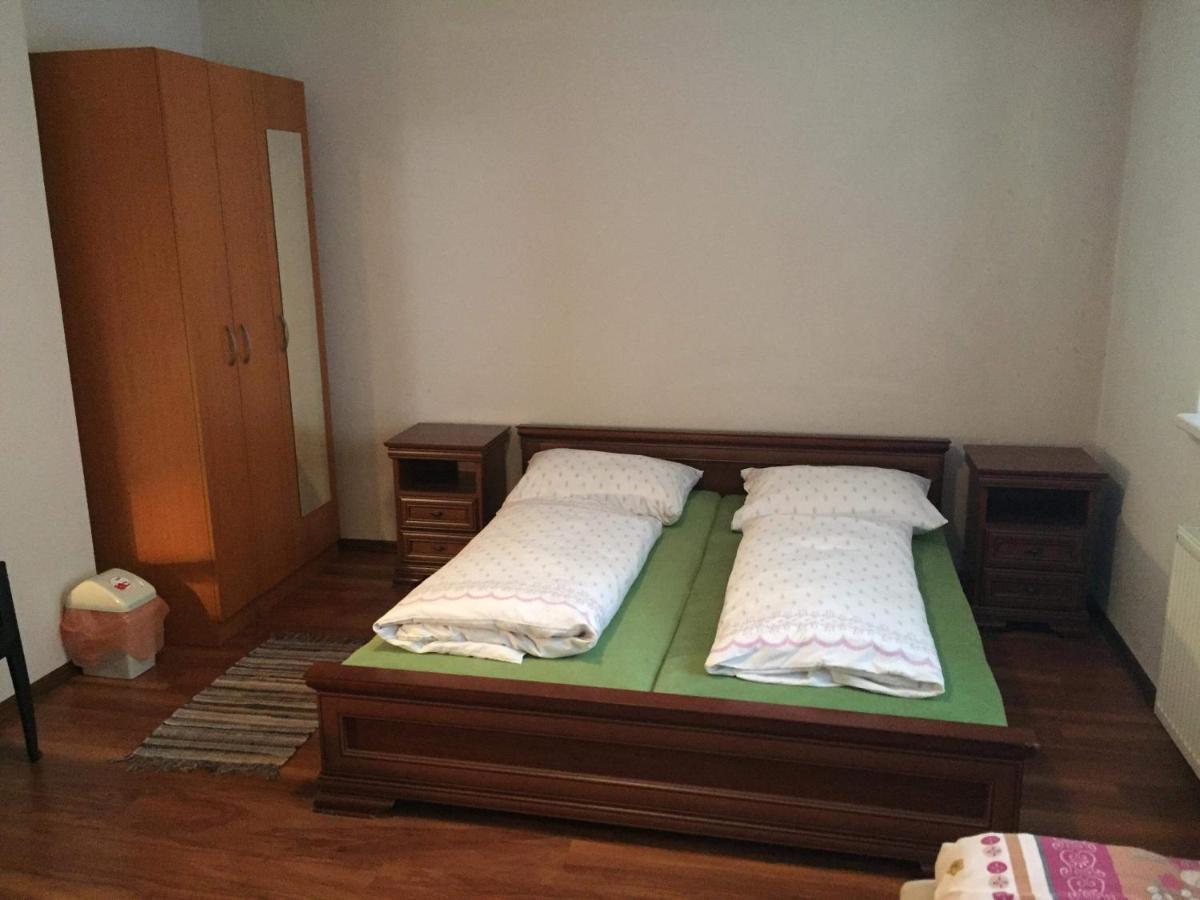Hostel Fontana Zsolna Kültér fotó