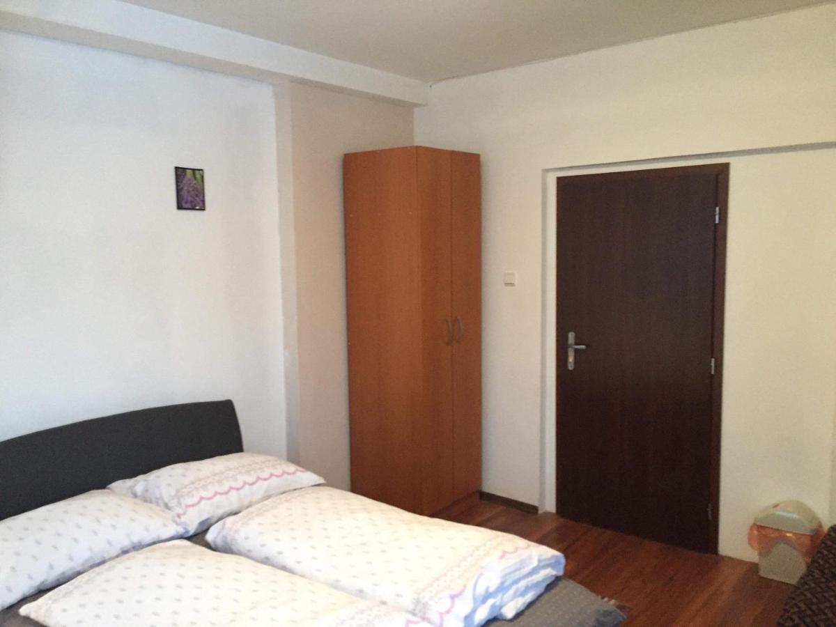 Hostel Fontana Zsolna Kültér fotó