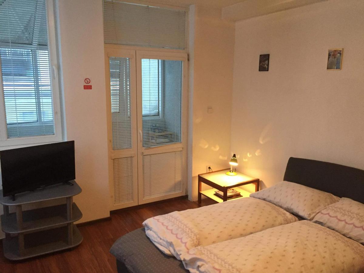 Hostel Fontana Zsolna Kültér fotó